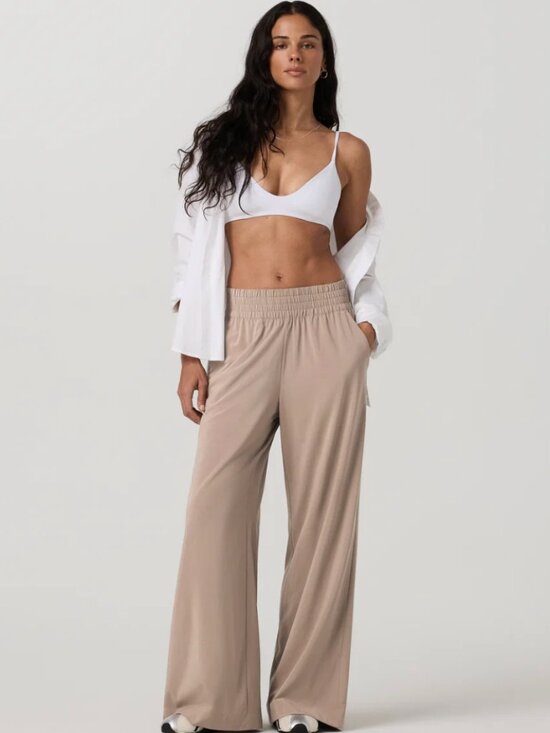 Vuori Pants - Vuori Womens Villa Wide Leg Pants Sorrel Brown Lightweight Stretch Size XS